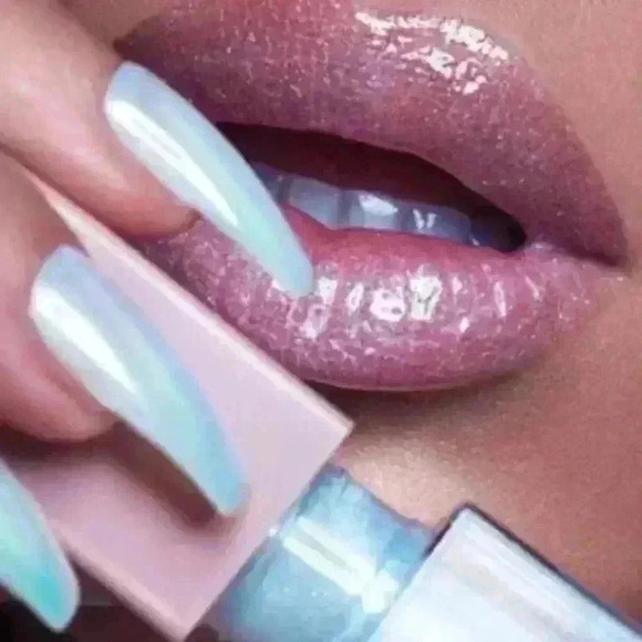 🌼IRIDESCENT KKW Beauty DISCONTINUED Lip Gloss - Picture 1 of 4